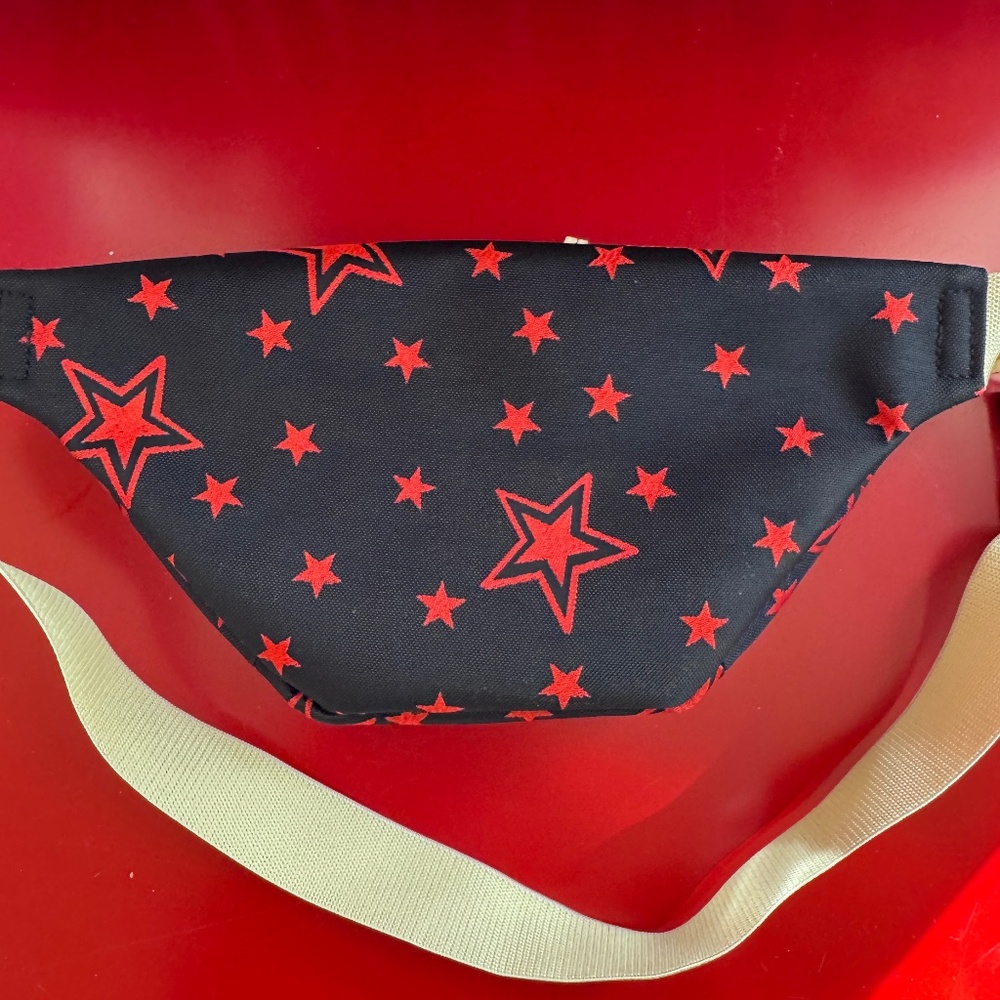 NWoT Gucci Multicolor Red Star Print Waist Belt Bag Fanny Pack Bum Bag - Picture 3 of 12
